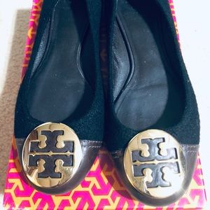 Perfect for winter!  Blk wool and brown leather.